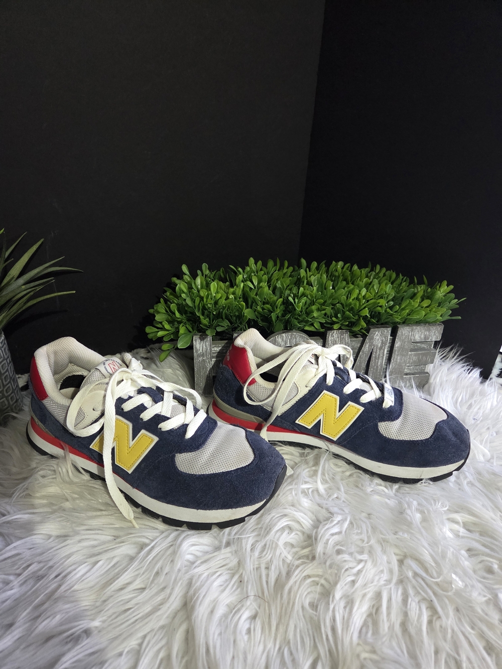 New Balance 574 Navy, Yellow/Red Unisex Athletic Sneakers. Men 7, Women 8.5